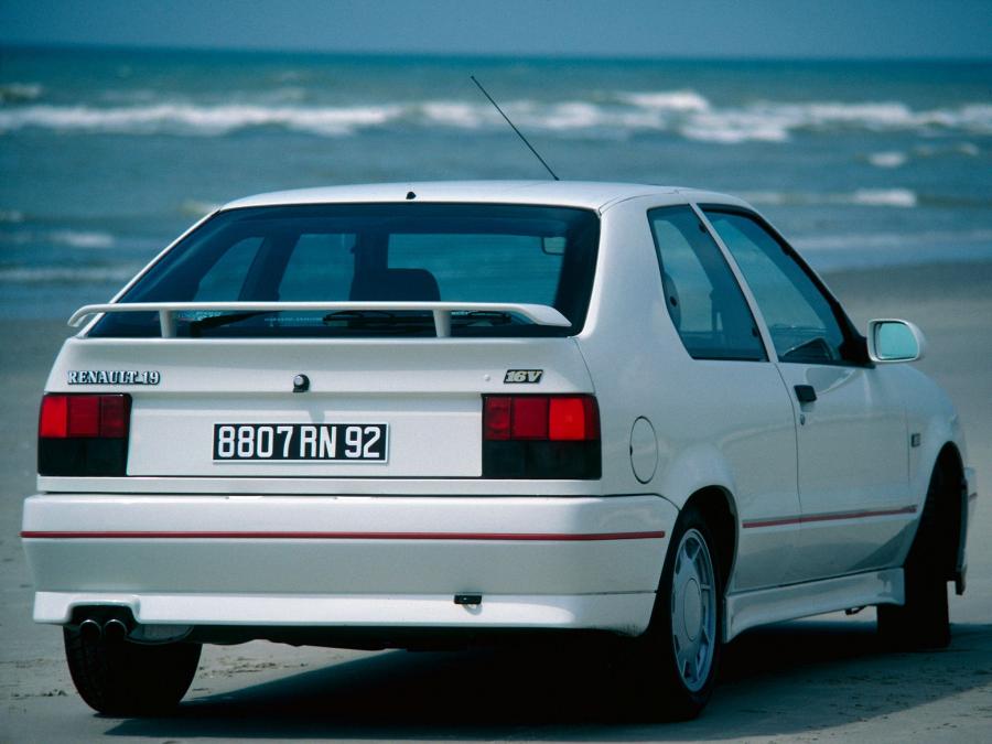  Renault 19 16V 3-Door 1988 года  (фото 3 из 4)